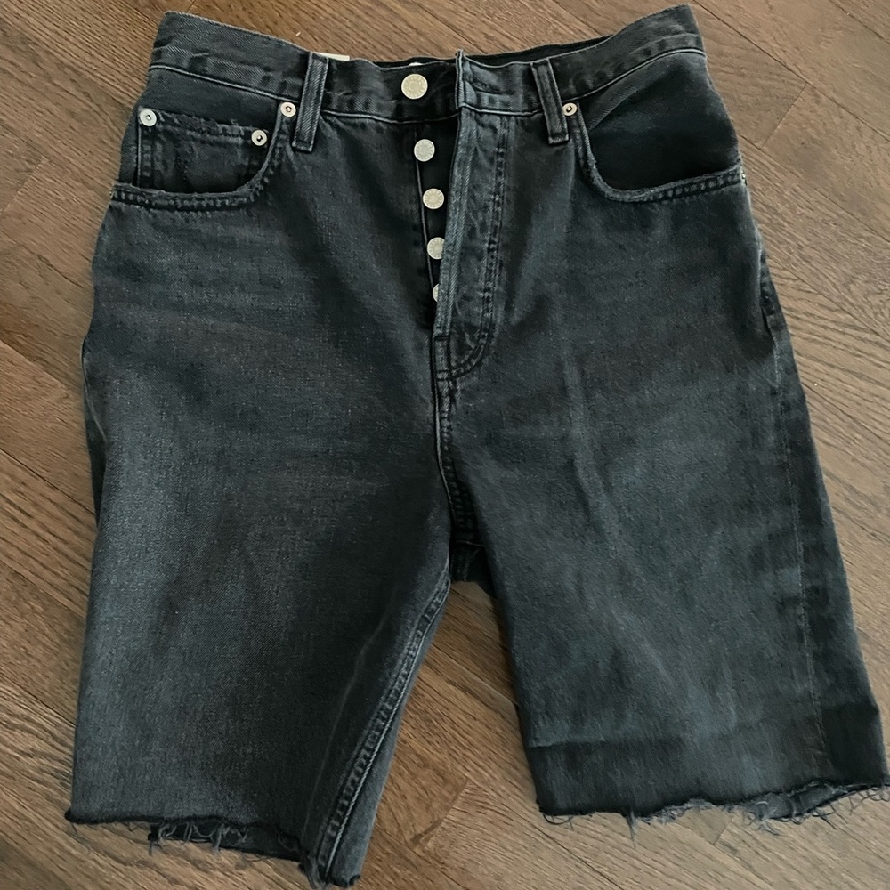 NWT Agolde 90s high rise jean shorts in Nix wash